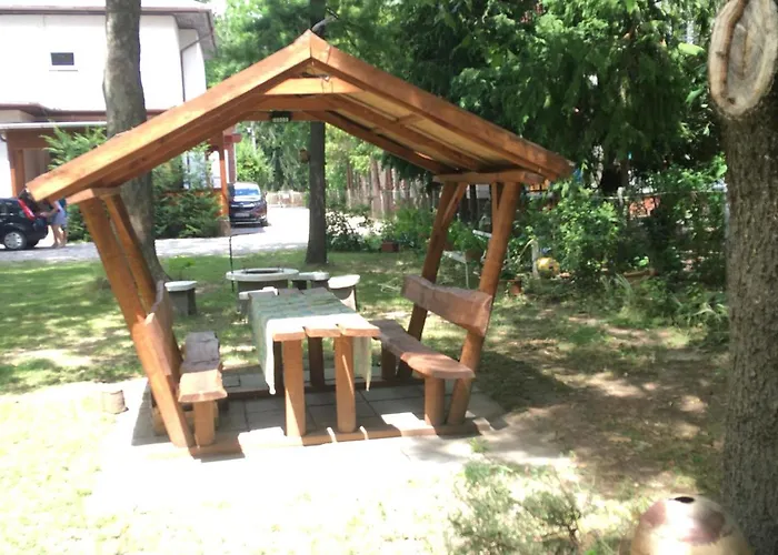 דירה Honved N4. בלטונללה